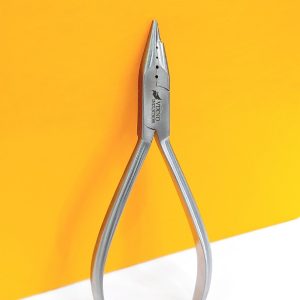 Wire plier with 4 whole